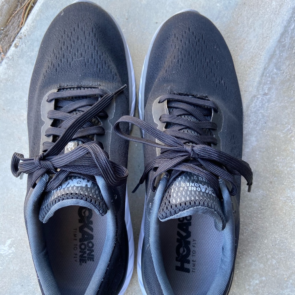 HOKA ONE ONE RUNNING SHOES